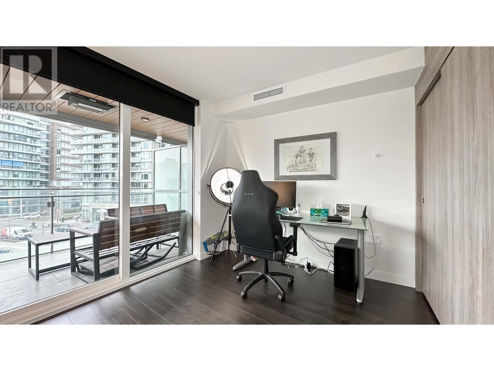 Photo 16 of 407 1768 Cook Street, Vancouver BC