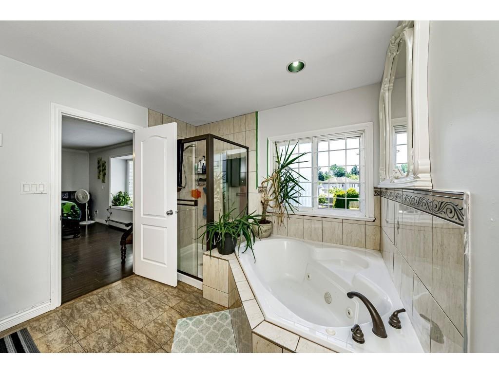 Photo 14 of 7833 147 A Street, Surrey BC