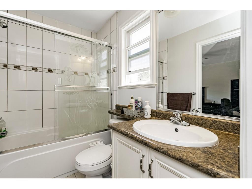 Photo 13 of 7833 147 A Street, Surrey BC