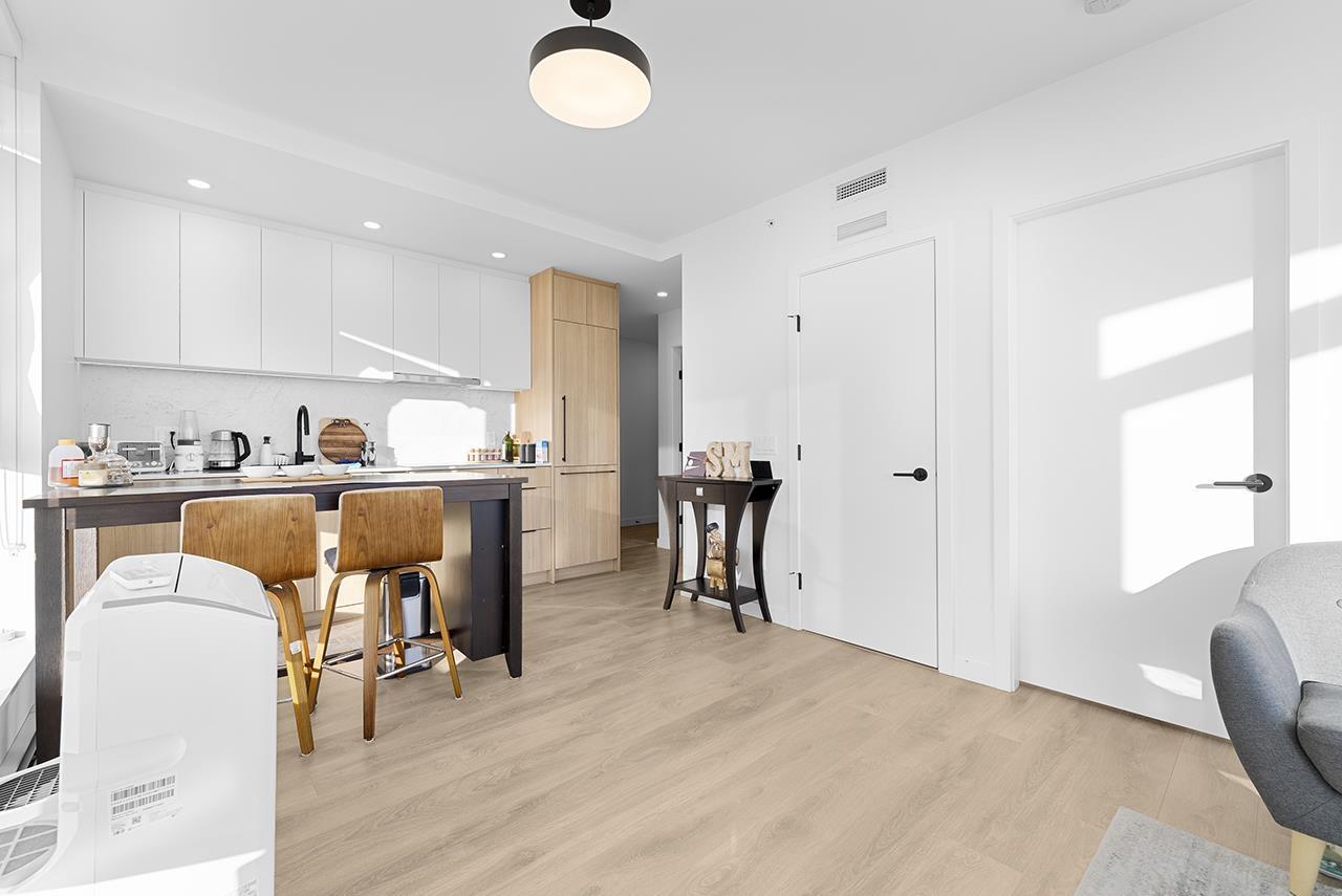 1605 13685 102 AVENUE, Surrey