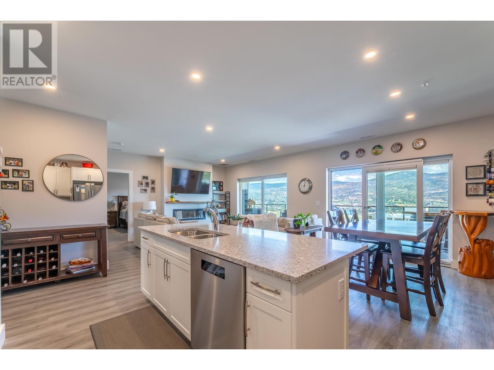 800 VISTA Park Unit# 822, Penticton
