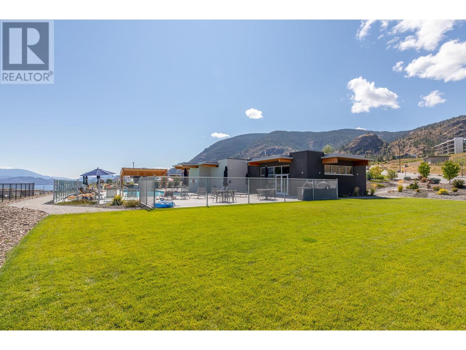 800 VISTA Park Unit# 822, Penticton