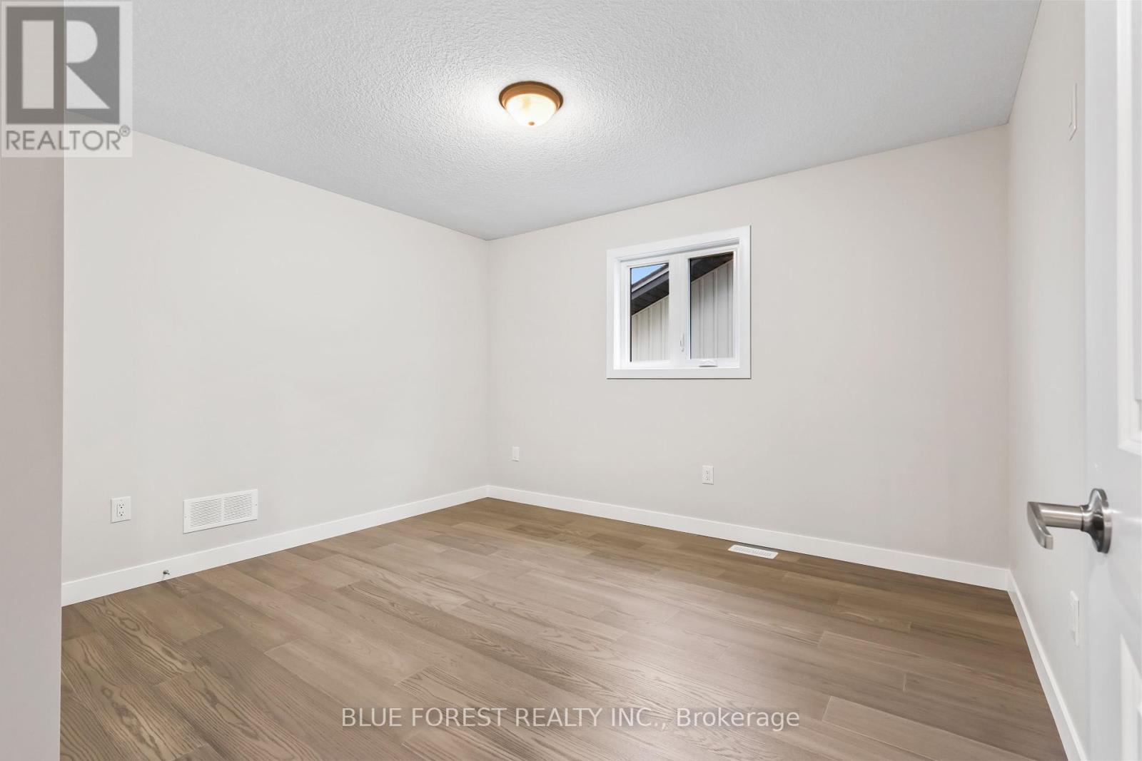 LOT 23 AYRSHIRE AVENUE - 27