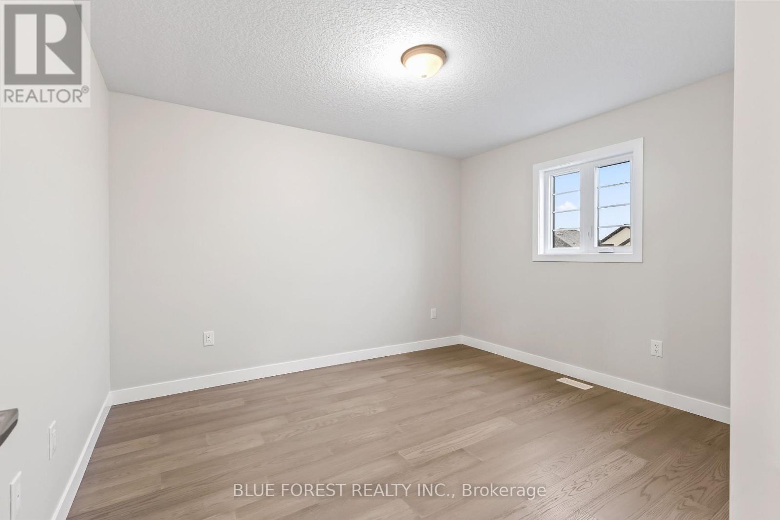 LOT 23 AYRSHIRE AVENUE - 33
