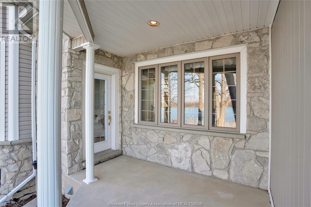 Photo 27 of 206 Crystal Bay Drive, Amherstburg ON