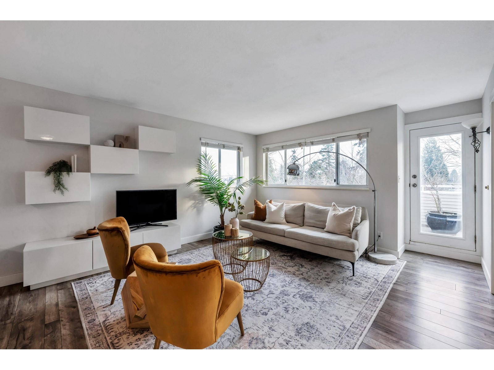 304 15991 THRIFT AVENUE, White Rock