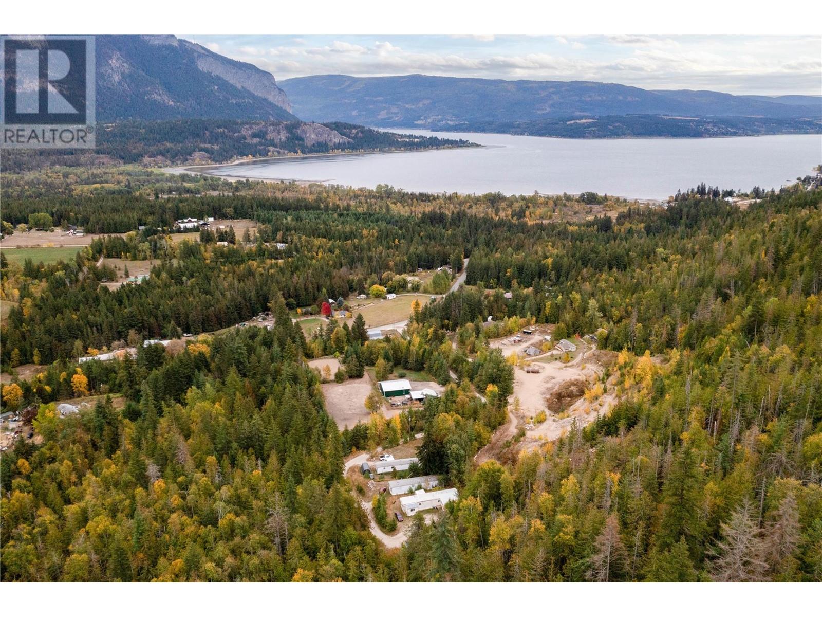1,2,3 649 Lee Road, Tappen