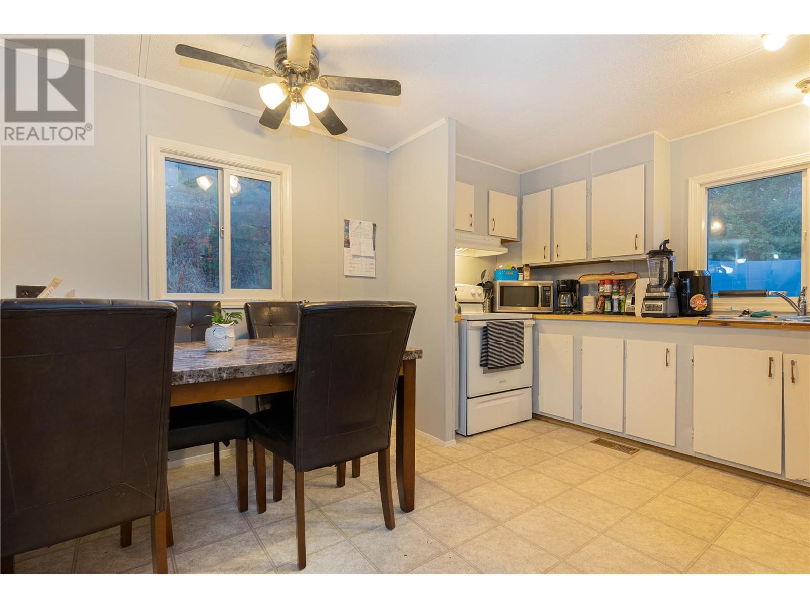 1,2,3 649 Lee Road, Tappen