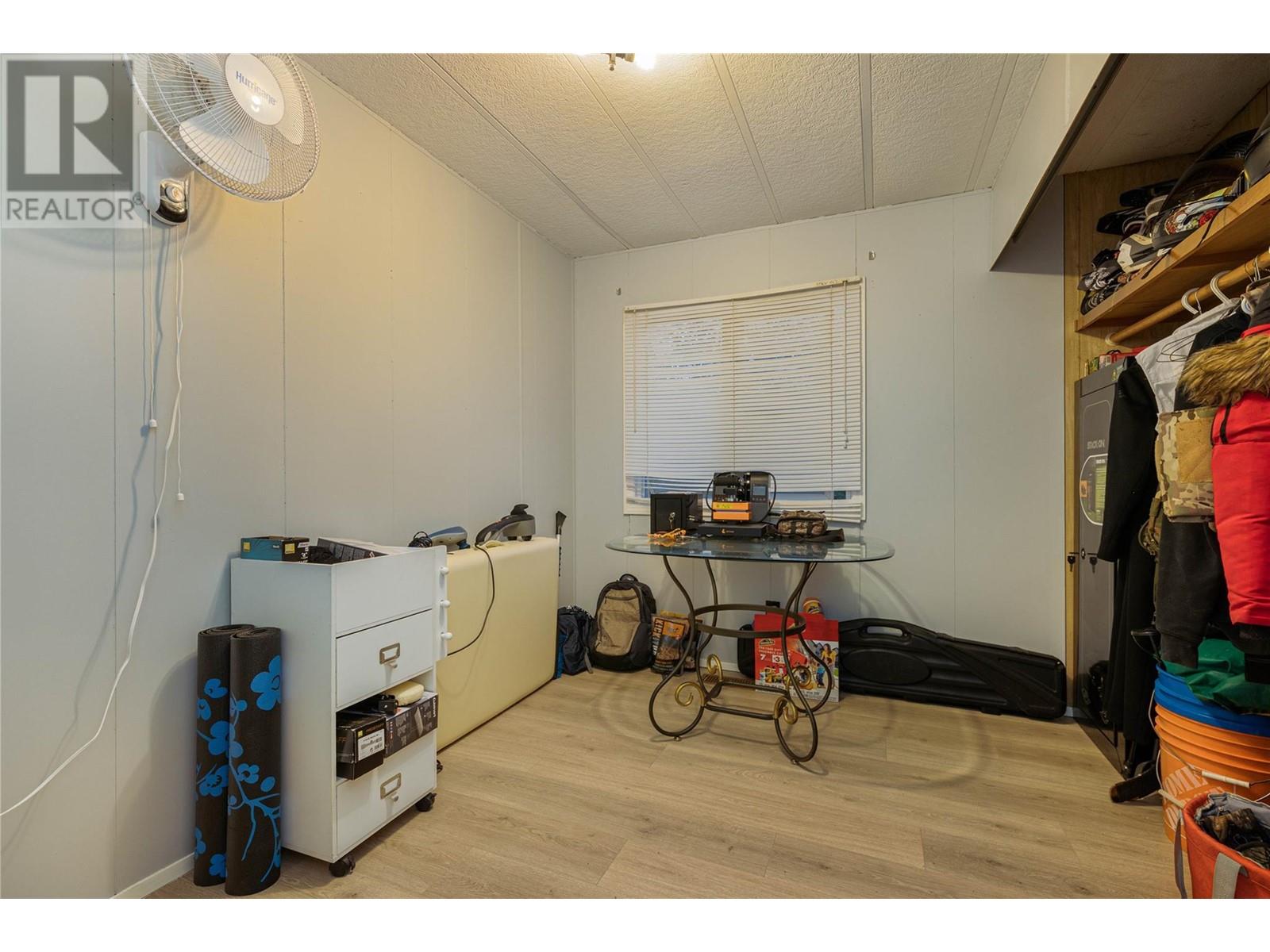 1,2,3 649 Lee Road, Tappen