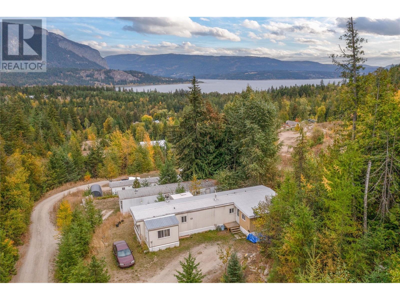 1,2,3 649 Lee Road, Tappen