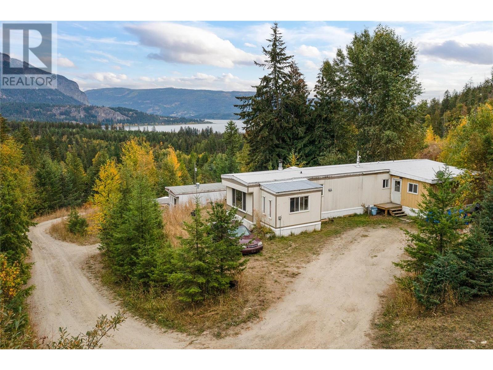 1,2,3 649 Lee Road, Tappen