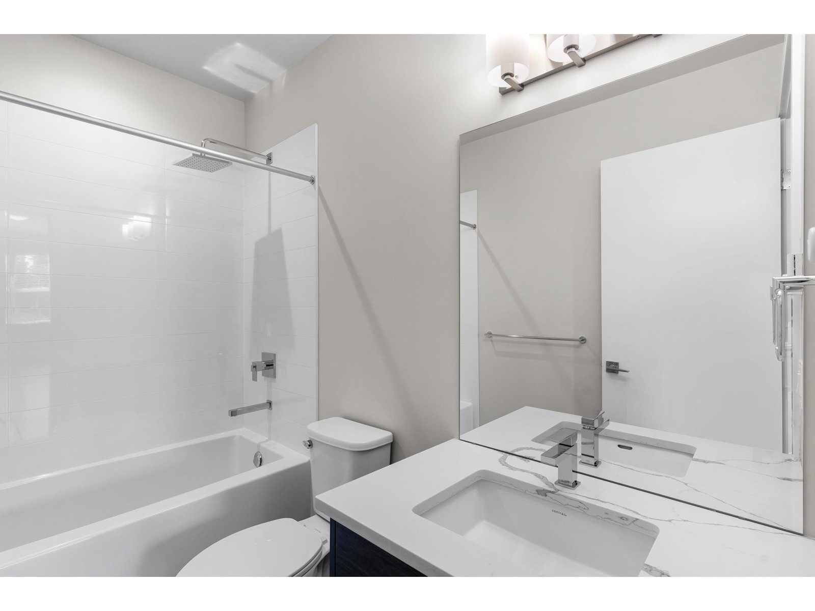 218 2120 GLADWIN ROAD, Abbotsford