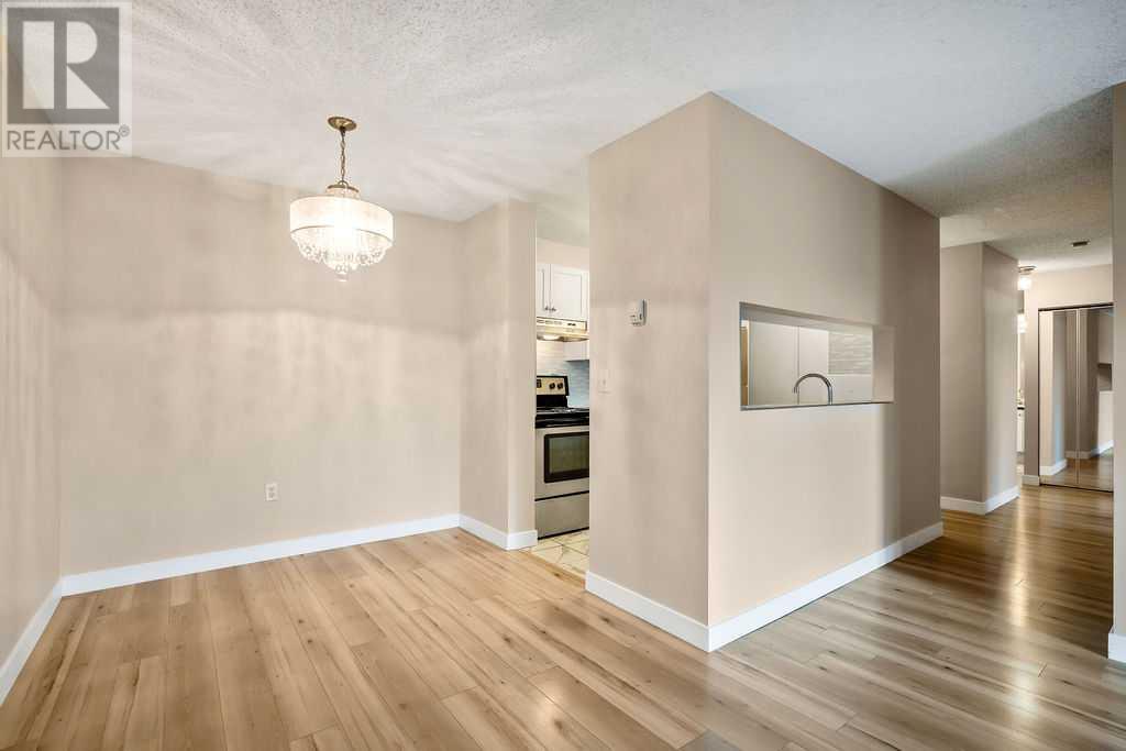 Single Family House for Sale in   Dover Point SE Dover Calgary 