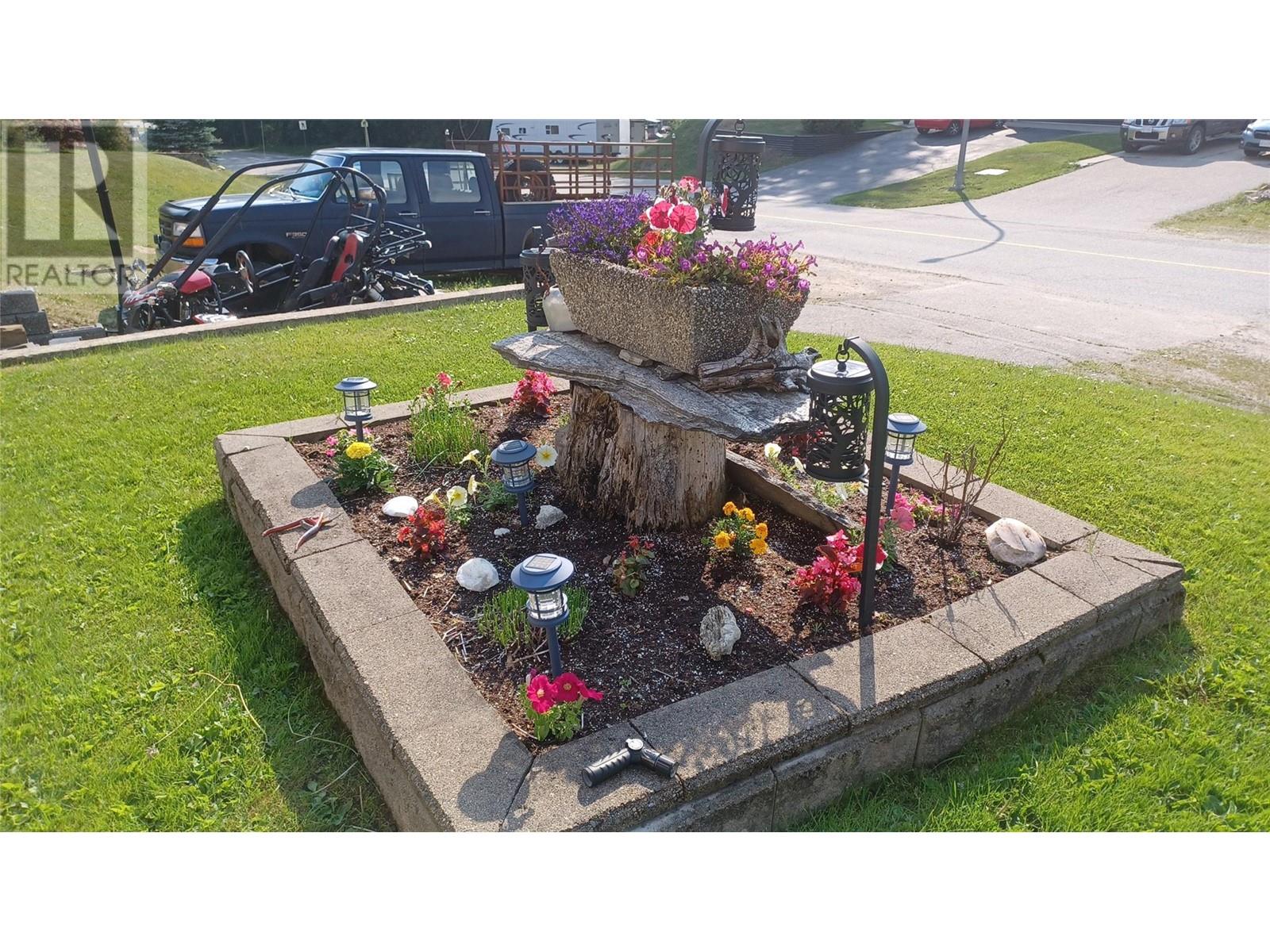 162 Pearkes Drive, Revelstoke