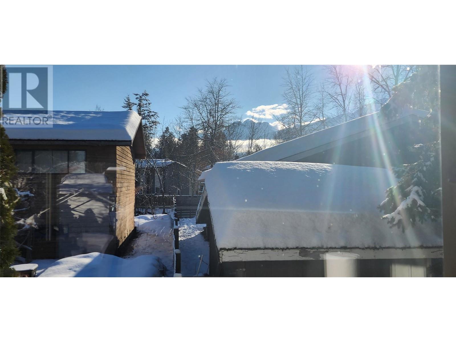 162 Pearkes Drive, Revelstoke