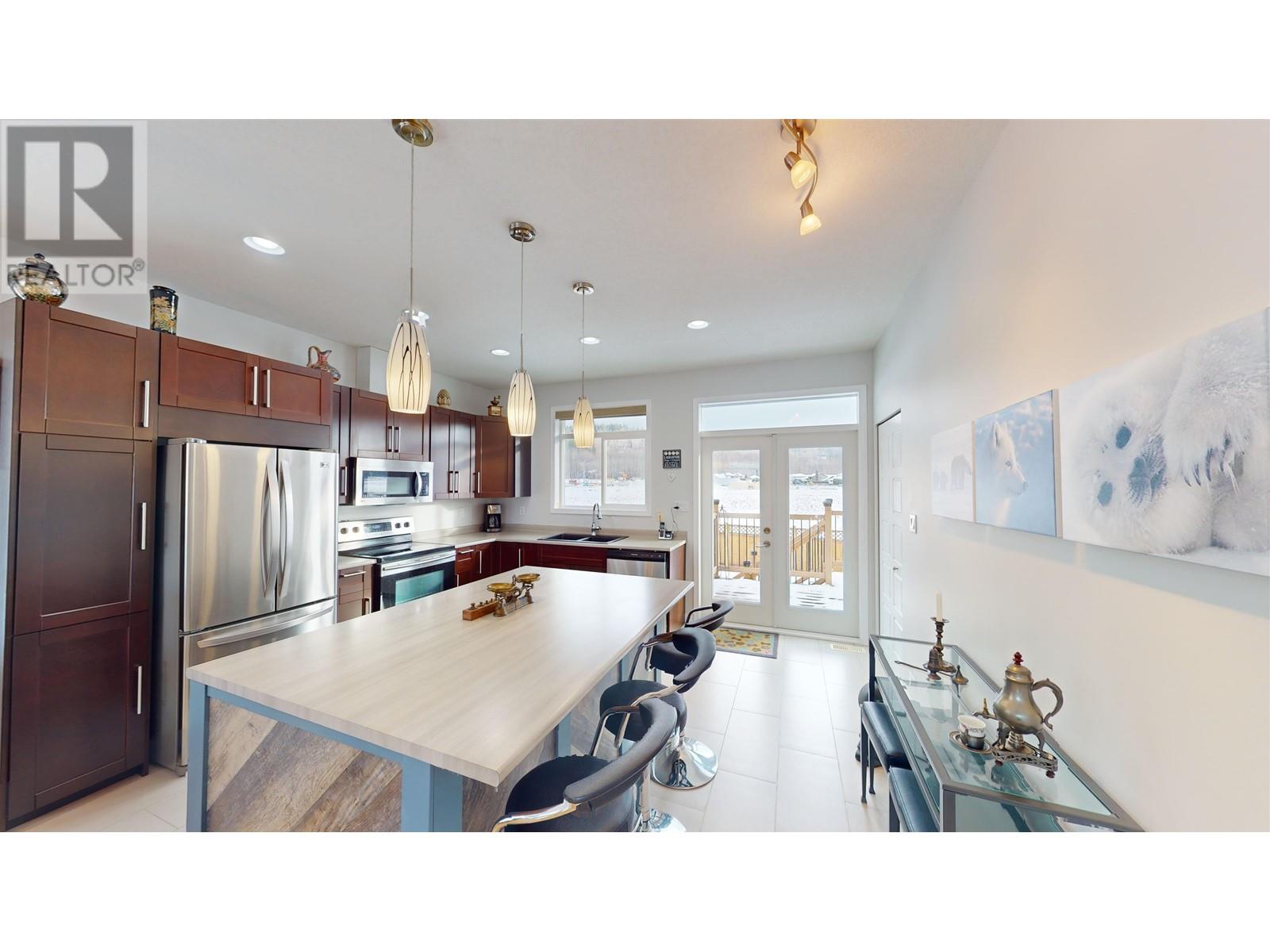 195 NICKEL RIDGE AVENUE, Quesnel