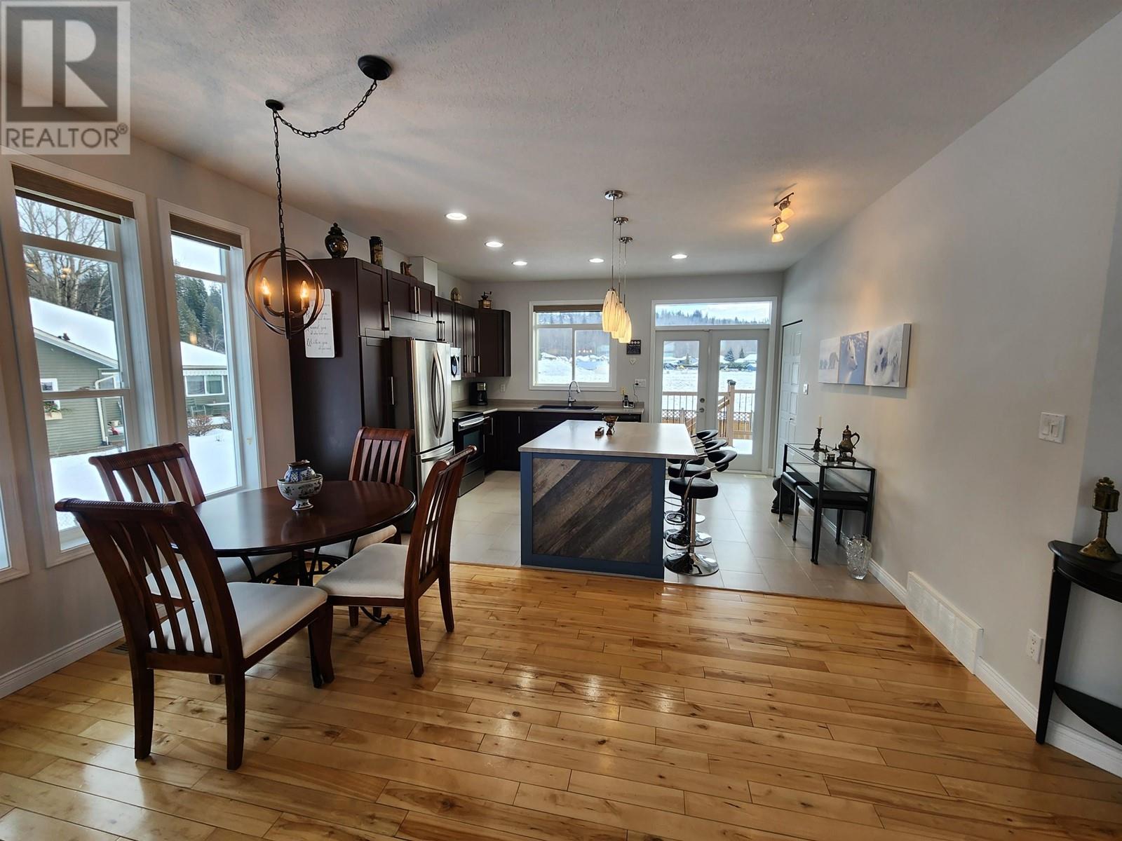 195 NICKEL RIDGE AVENUE, Quesnel