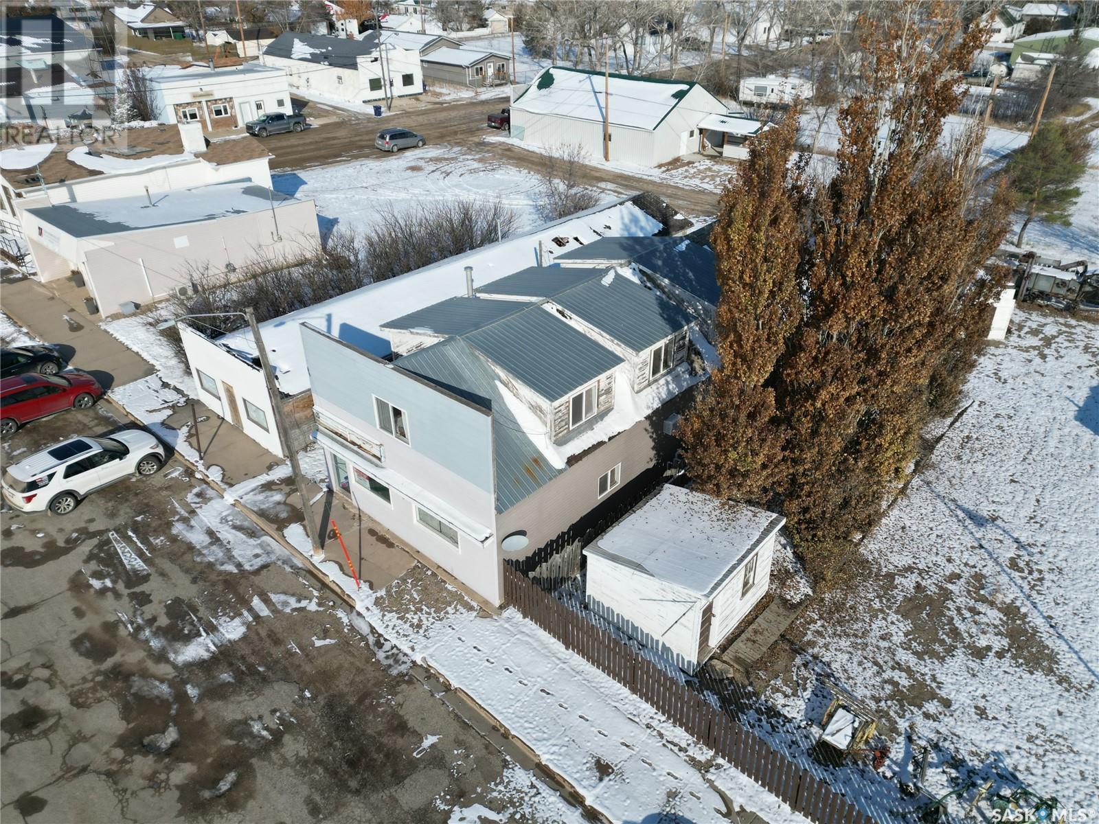 Photo 2 of 105 Main Street, Dinsmore SK
