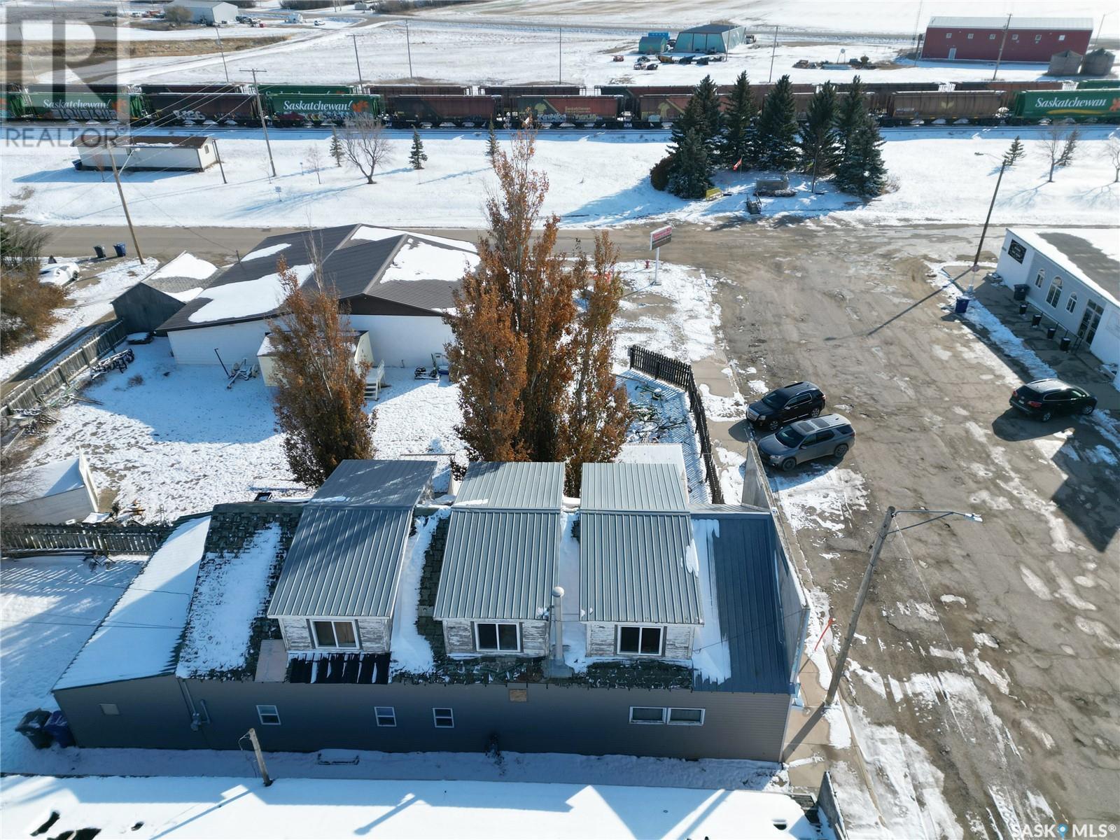 Photo 6 of 105 Main Street, Dinsmore SK