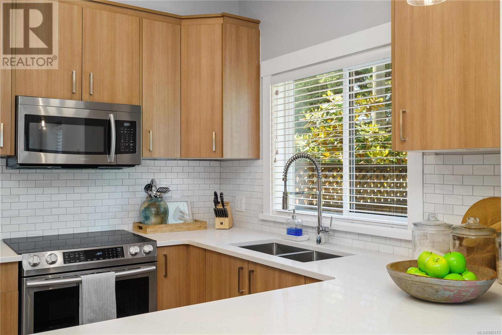 3405 Jazz Crt, Langford real estate listing 985173