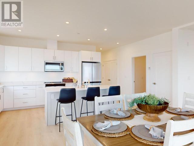 C-302-6900 BURNABY STREET, Powell River