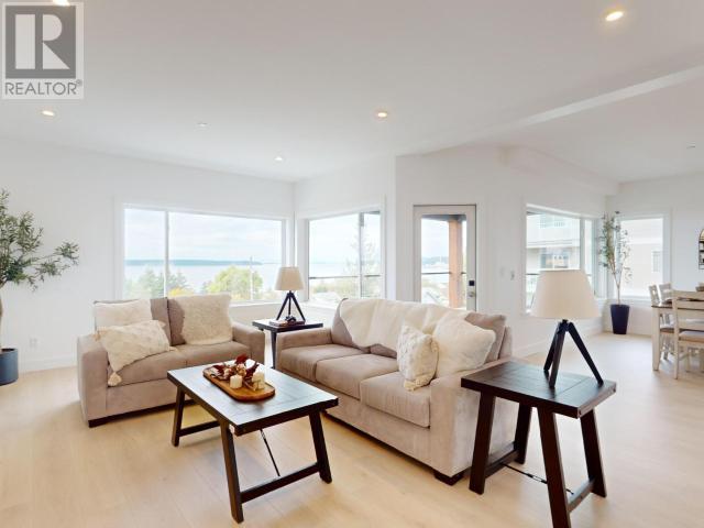 C-302-6900 BURNABY STREET, Powell River