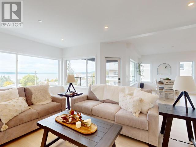 C-201-6900 BURNABY STREET, Powell River