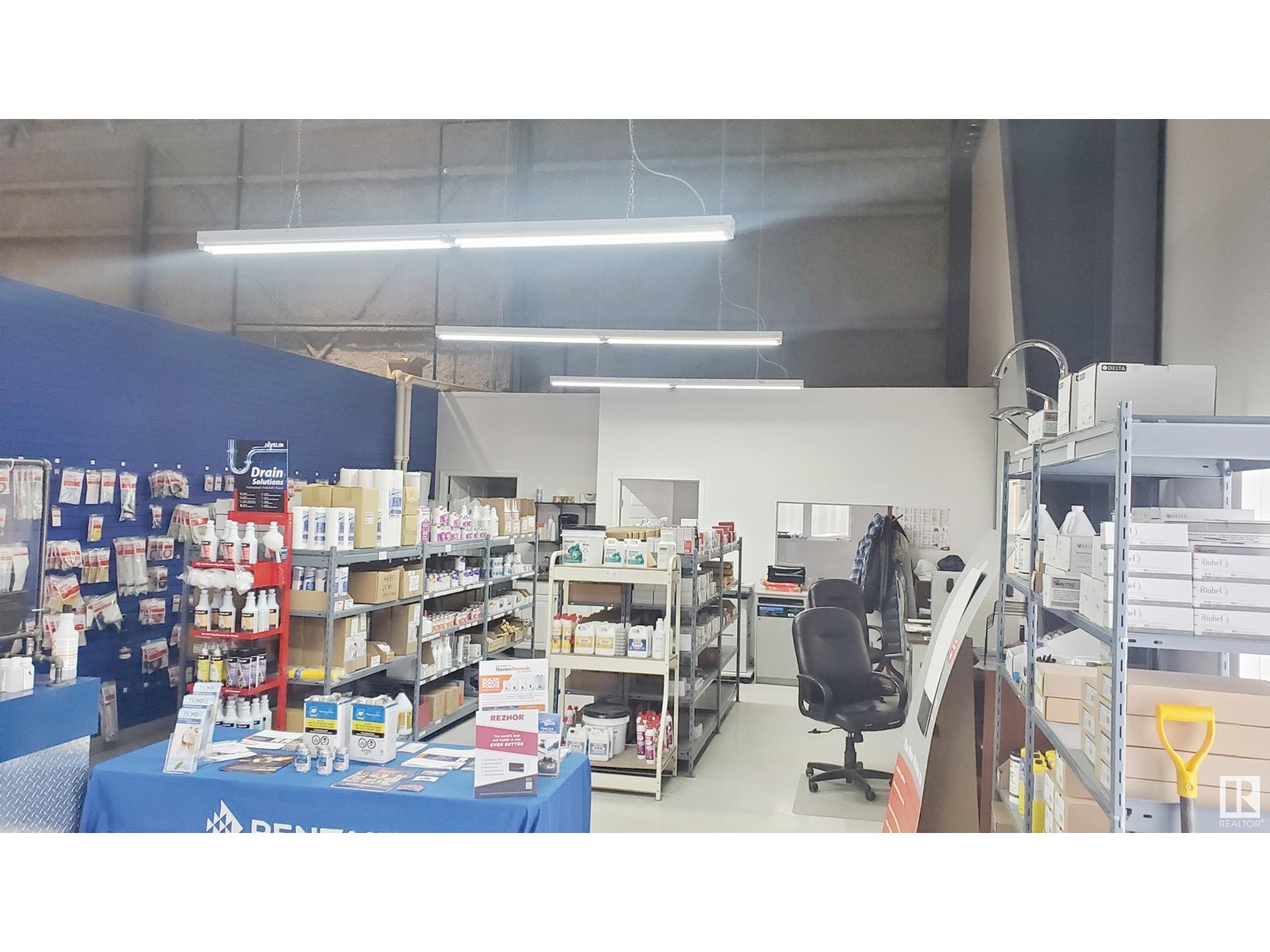 Photo 3 of 101 79 Boulder Bv, Stony Plain AB