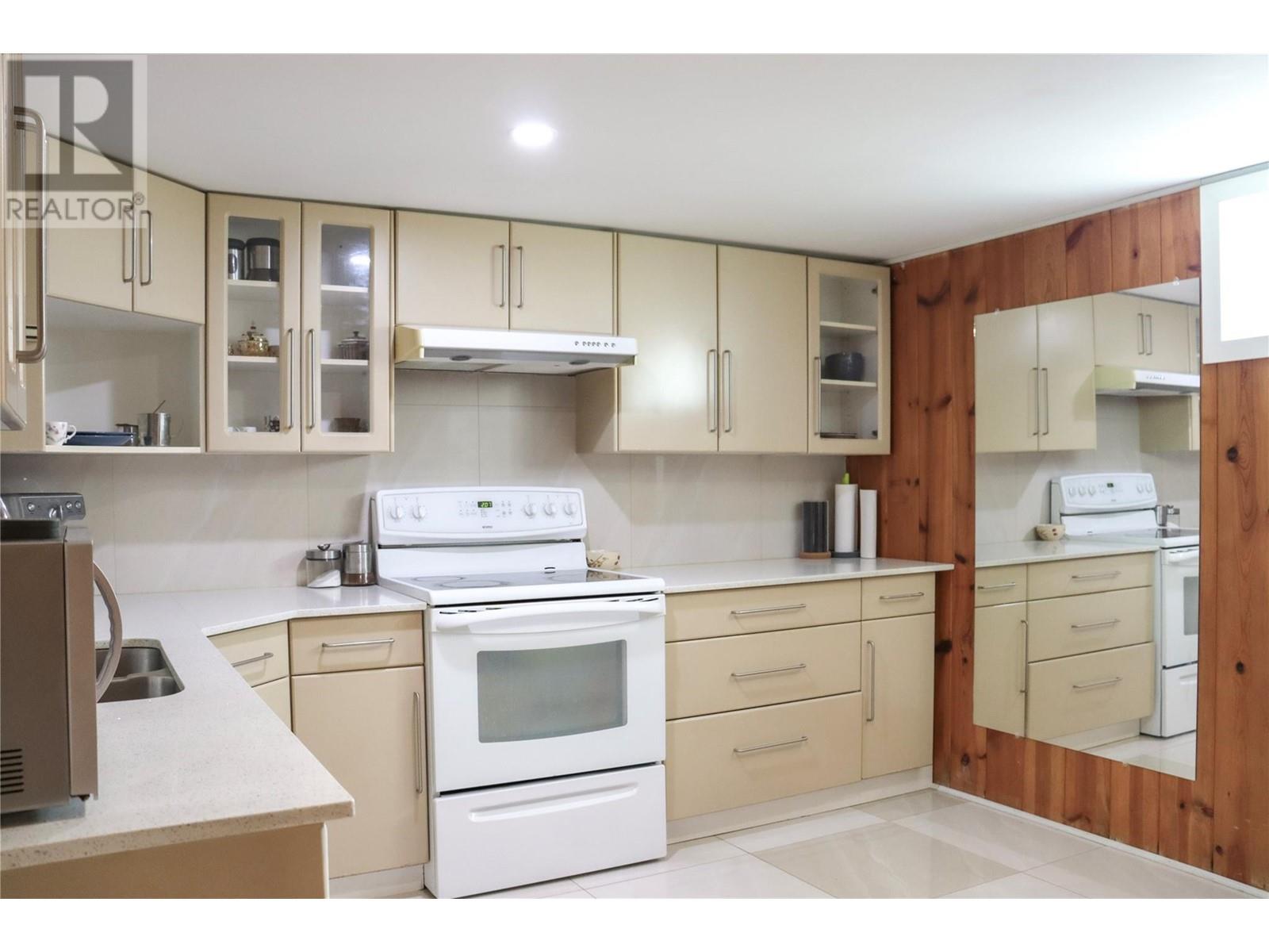7212 HERON Lane, Osoyoos