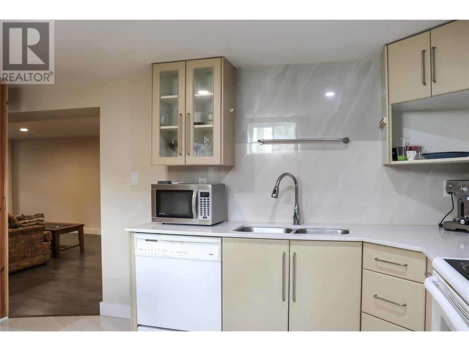 7212 HERON Lane, Osoyoos