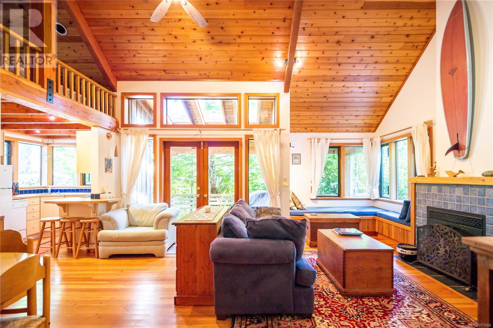 1180&1208 Lynn Rd, Tofino