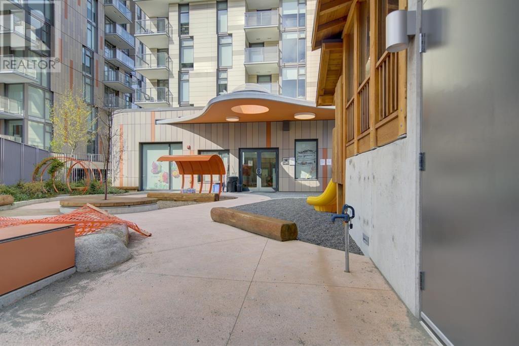 Photo 11 of 210 8138 Fraser Street, Vancouver BC