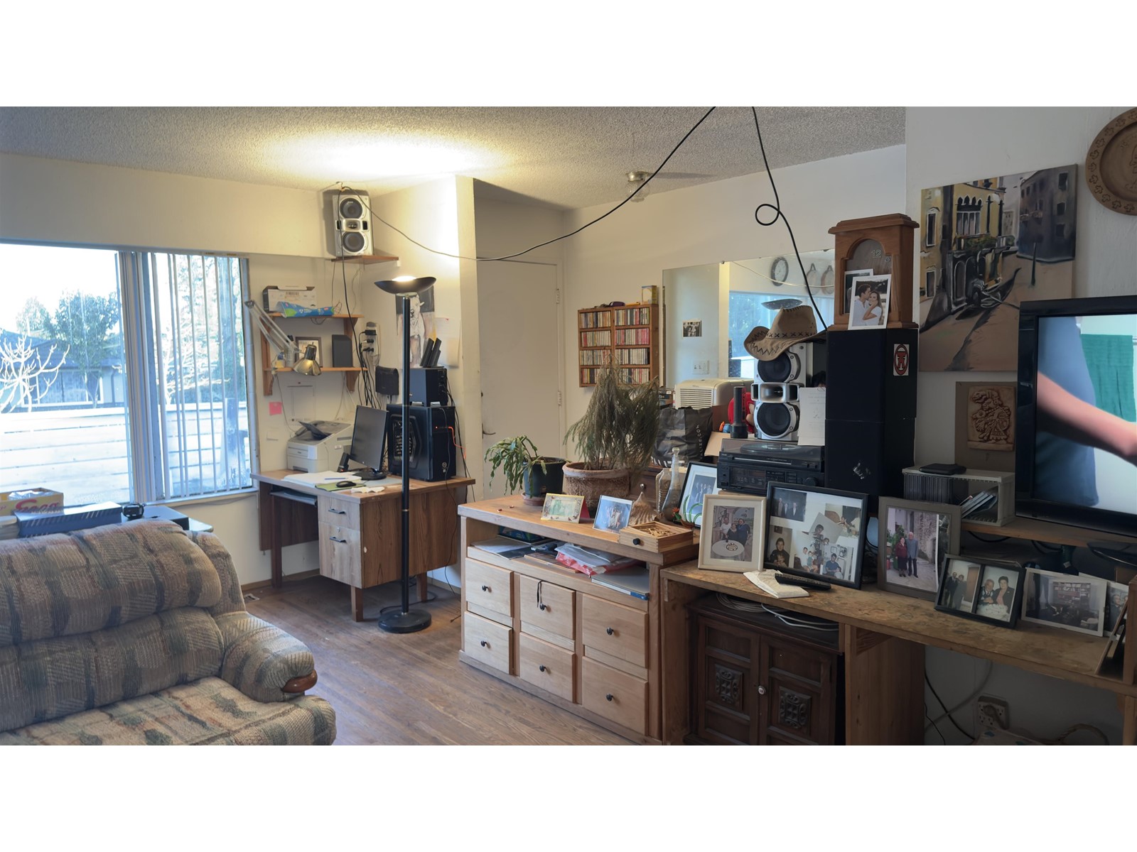 9401 DAWSON CRESCENT, Delta real estate listing R2960515
