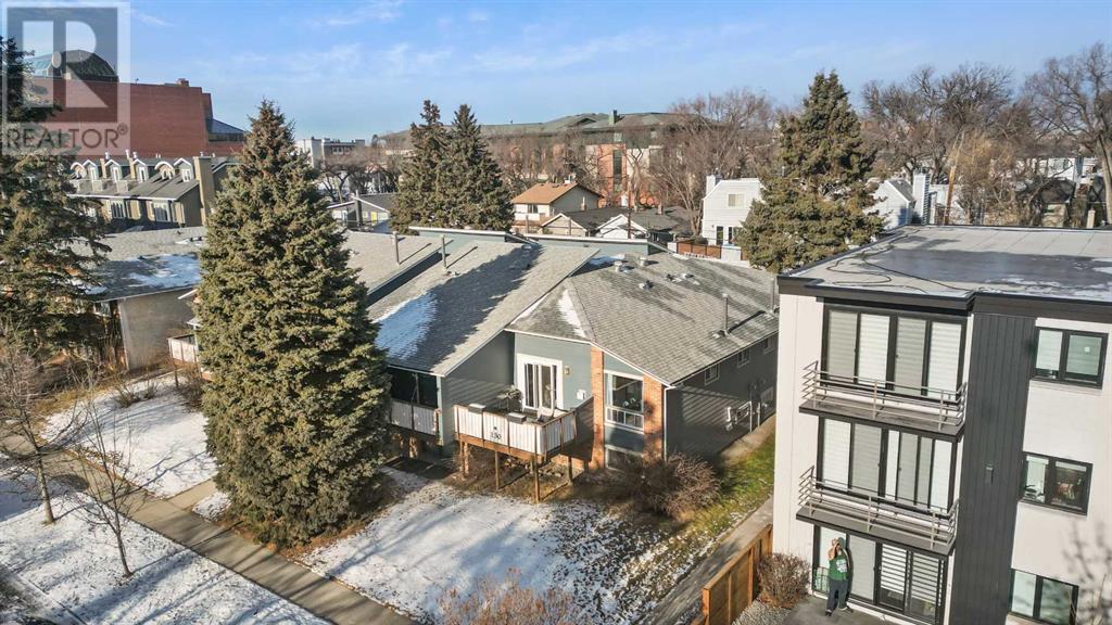 Single Family House Bi-level for Sale in    Avenue NE Crescent Heights Calgary 