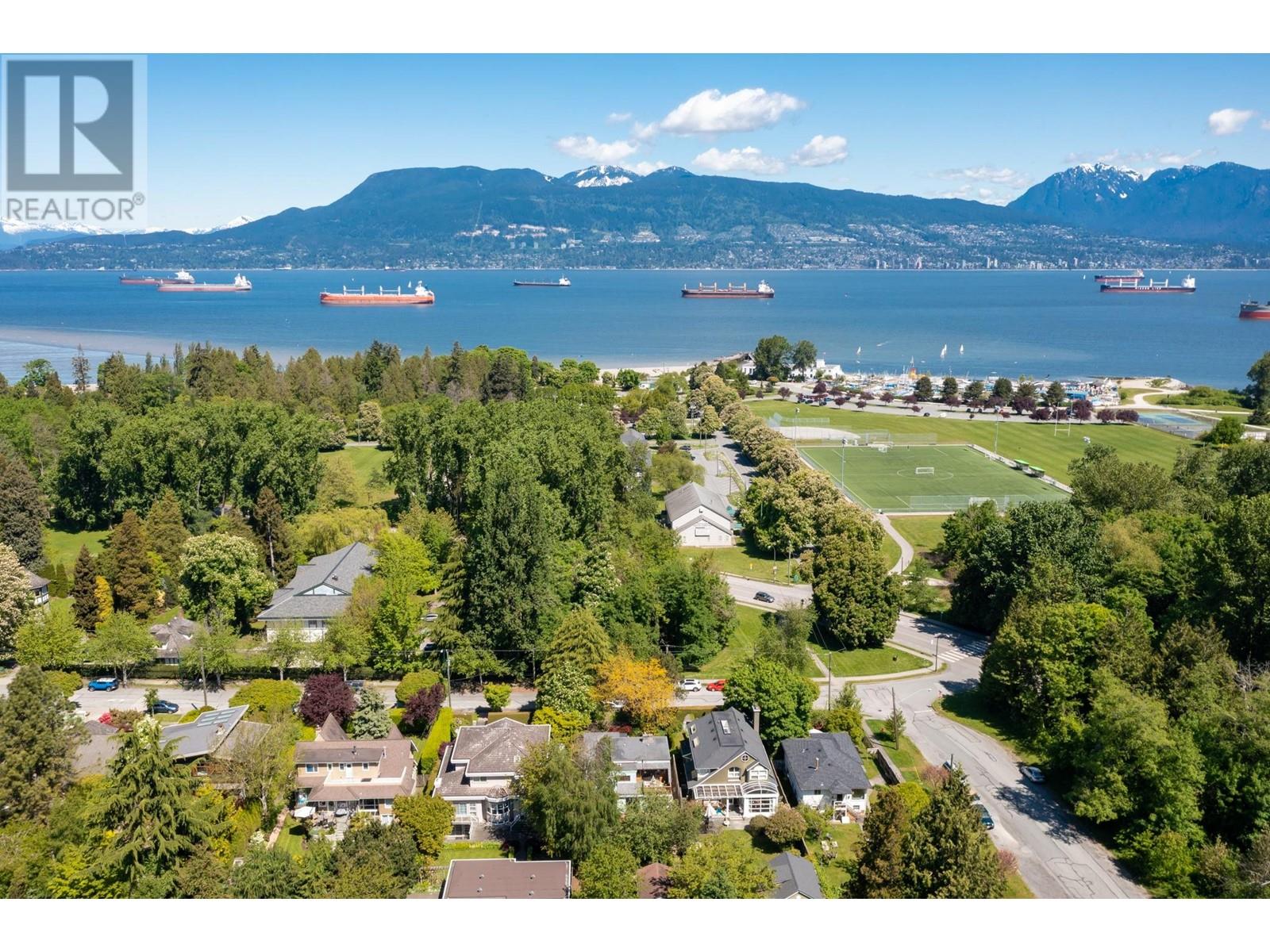 Photo 1 of 4316 W 2nd Avenue, Vancouver BC
