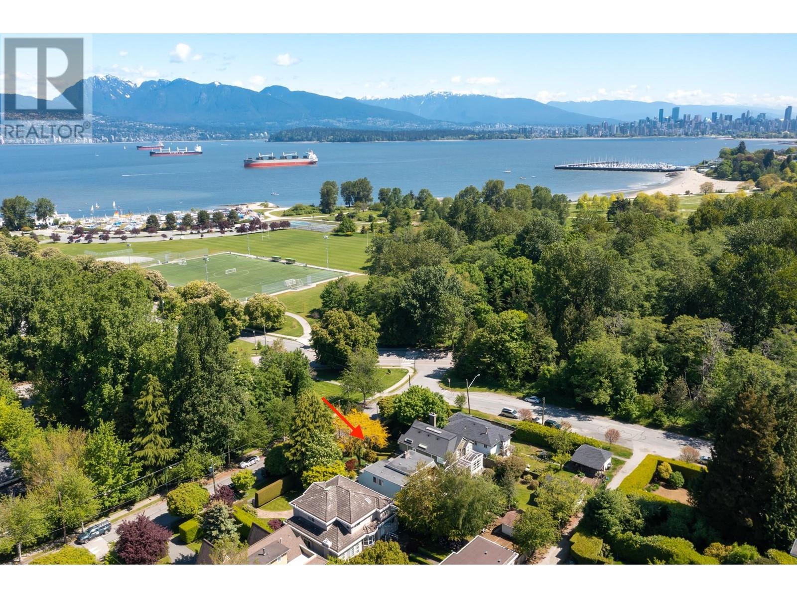 Photo 2 of 4316 W 2nd Avenue, Vancouver BC