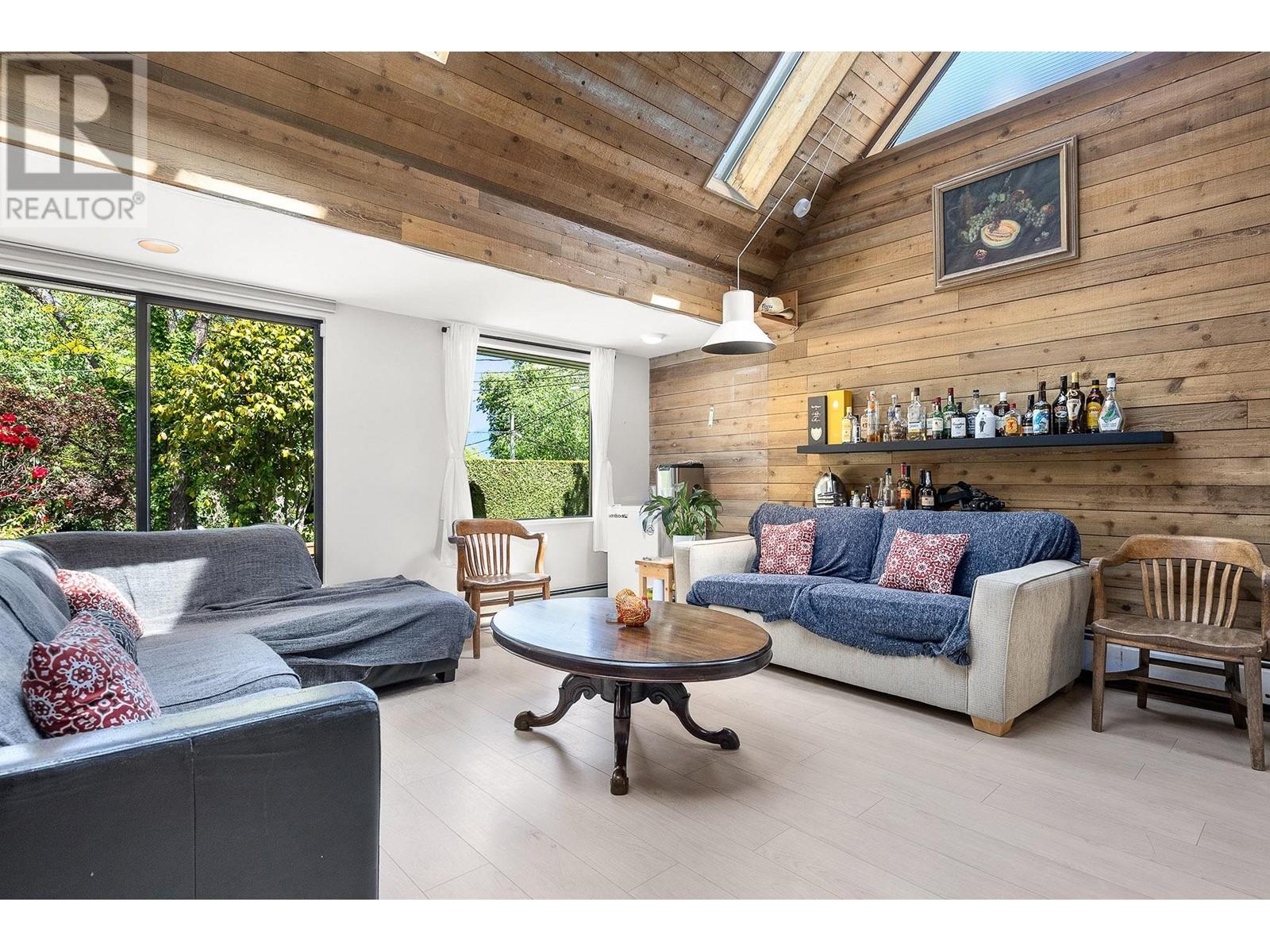 Photo 5 of 4316 W 2nd Avenue, Vancouver BC