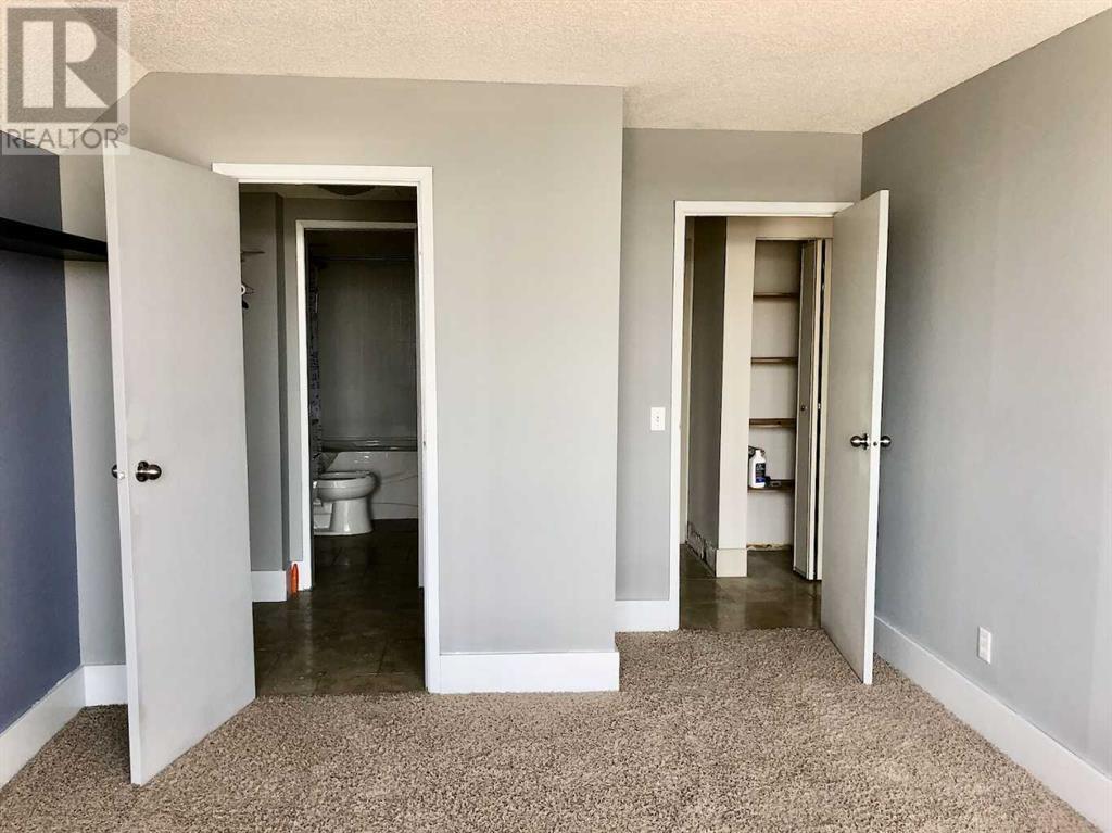 Single Family House High rise for Sale in    Avenue SW Killarney/Glengarry Calgary 