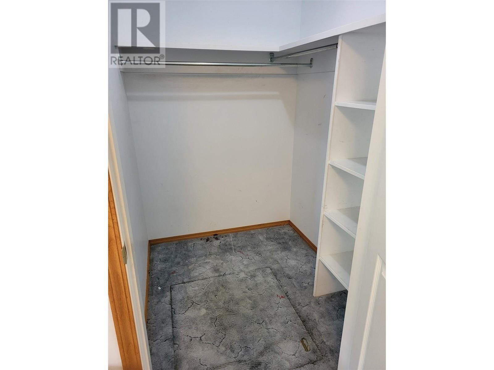  6184 Saint Martin Place, Oliver