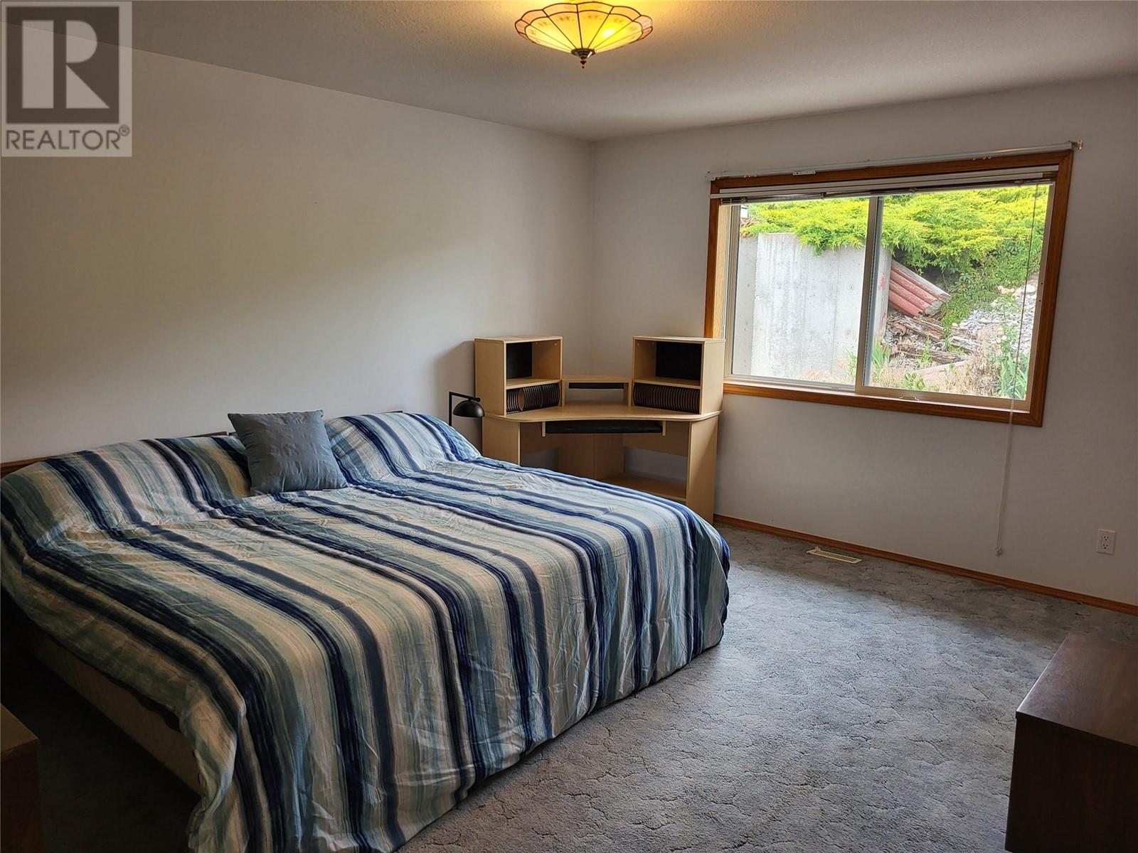  6184 Saint Martin Place, Oliver