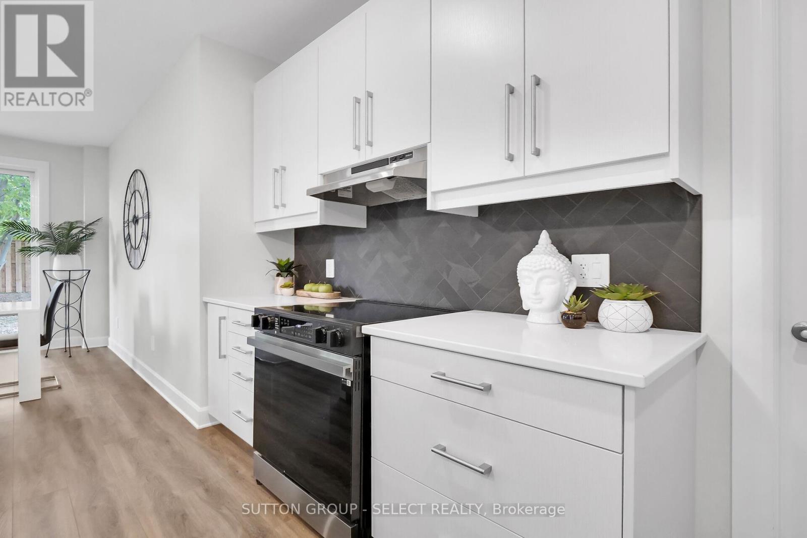 Photo 12 of 42 Lucas Road, St Thomas ON