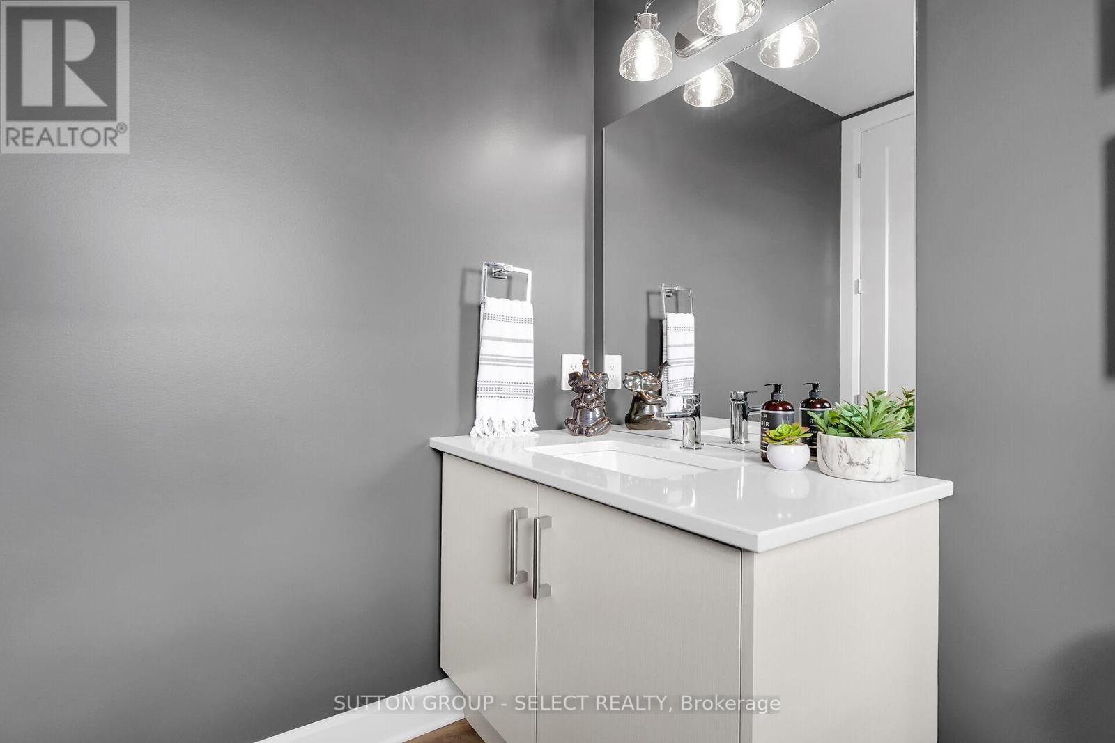 Photo 14 of 42 Lucas Road, St Thomas ON