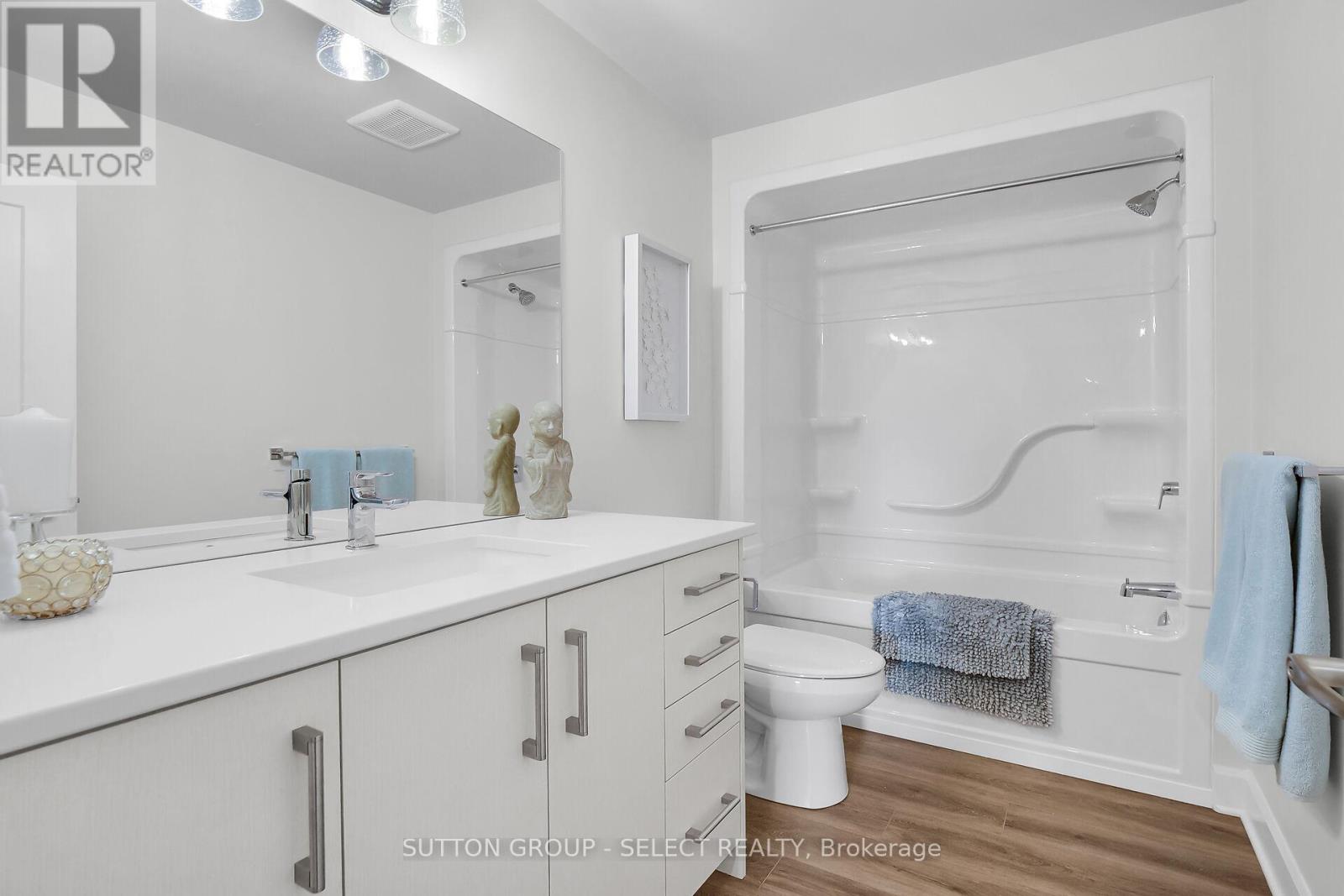 Photo 23 of 42 Lucas Road, St Thomas ON