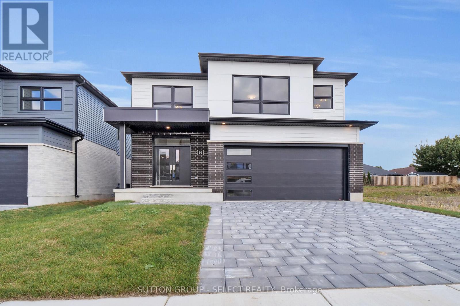 Photo 3 of 42 Lucas Road, St Thomas ON