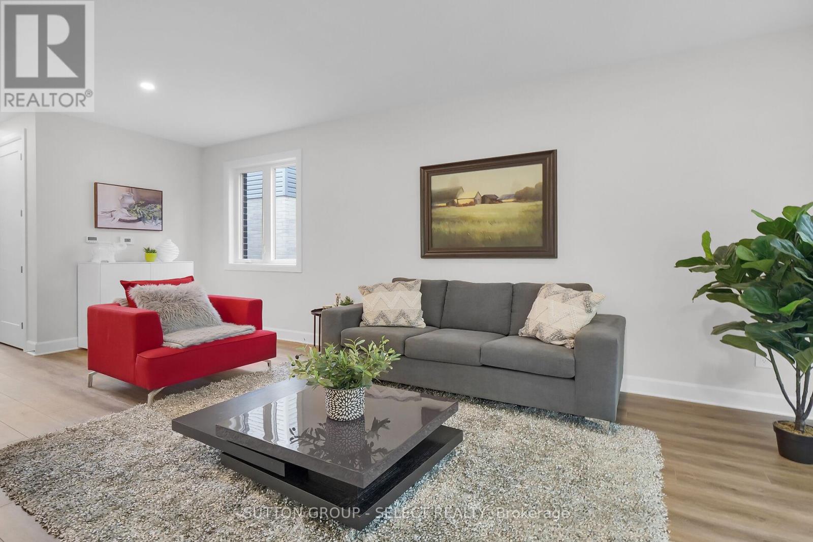 Photo 5 of 42 Lucas Road, St Thomas ON