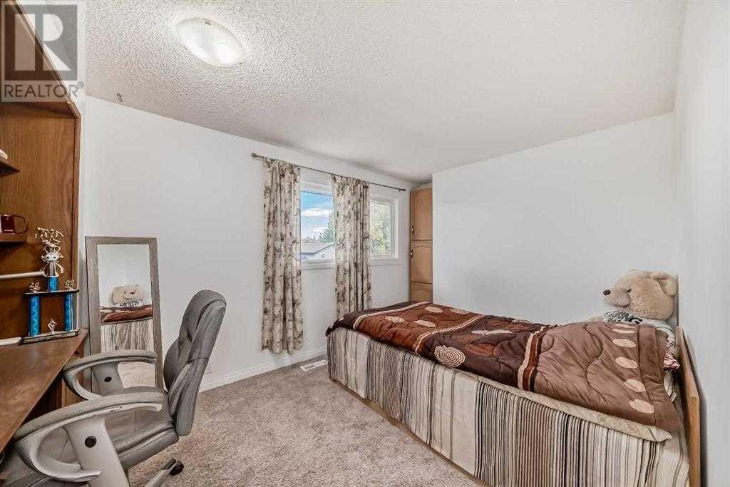 Single Family House for Sale in  Whitehorn Place NE Whitehorn Calgary 