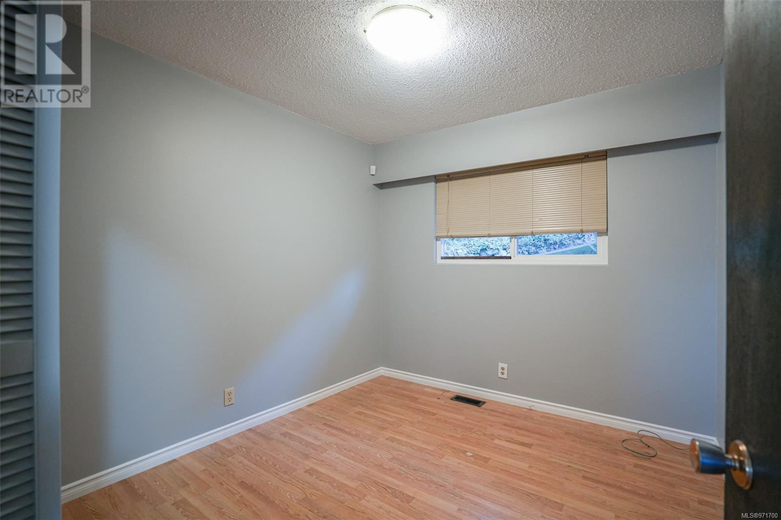 2209 Mallory Dr, Port Alberni real estate listing 971700