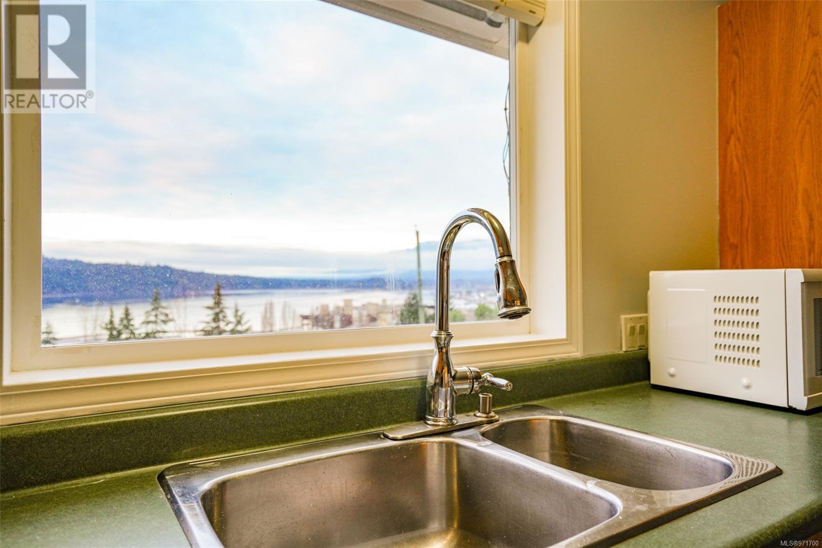 2209 Mallory Dr, Port Alberni real estate listing 971700