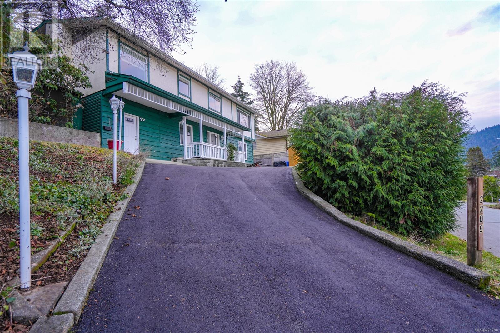 2209 Mallory Dr, Port Alberni real estate listing 971700