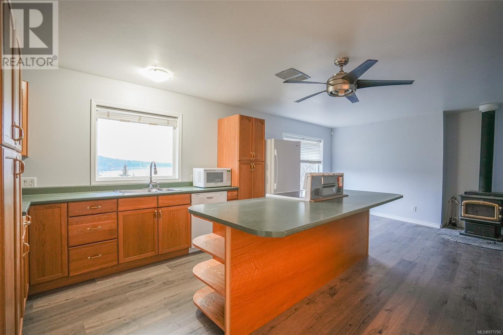 2209 Mallory Dr, Port Alberni real estate listing 971700
